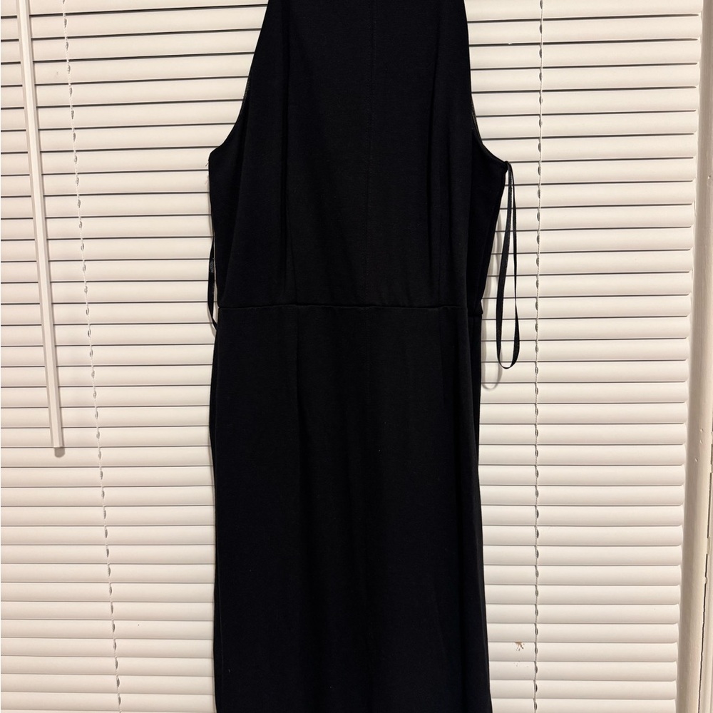 Elegant Black Sleeveless Dress
